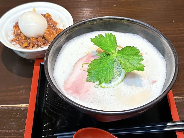 Tomoike 4