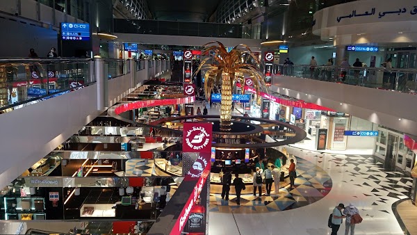 Dubai Connect Lounge 4