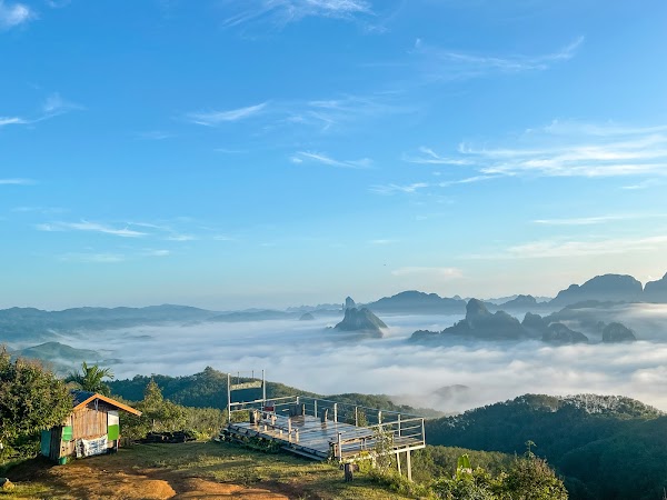 จุดกางเต็นท์ดอยตาปัง ลานลมโชย