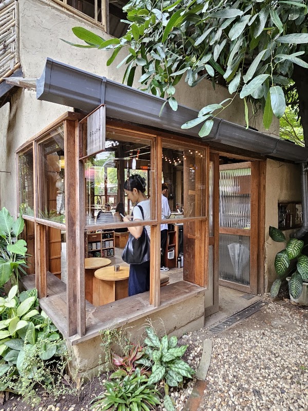 GRAPH Coffee Baankangwat 3