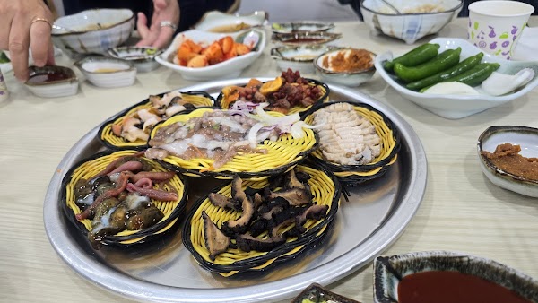 Granny Diver Restaurant 2