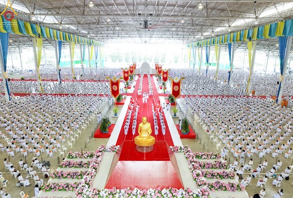 Wat Phra Dhammakaya 3