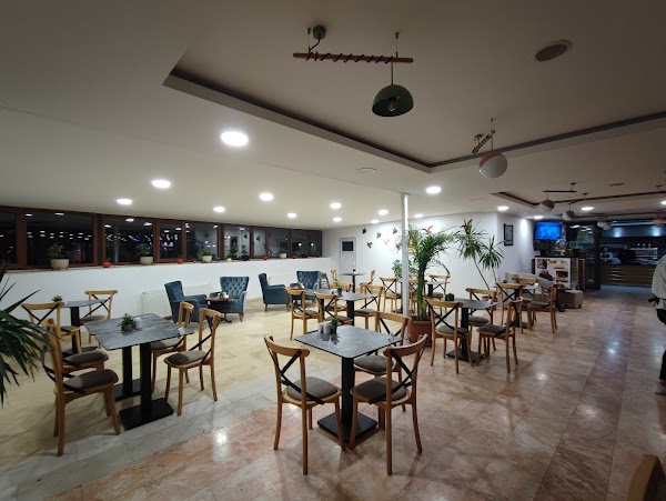 Kiyi Cafe 1
