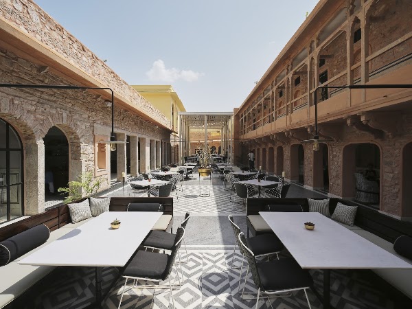Baradari Restaurant & Bar