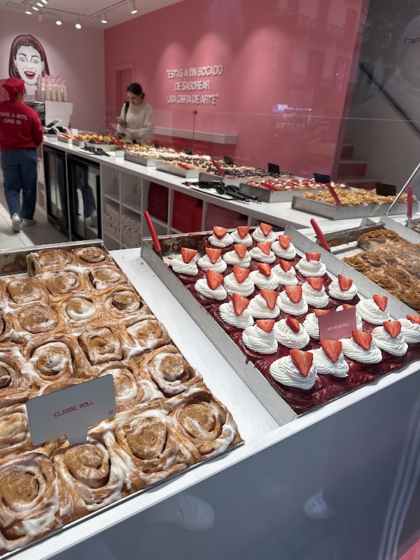 Lushé - Cinnamon Rolls | Barcelona 3
