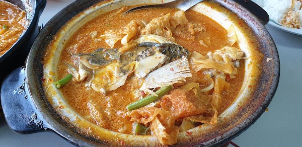 Kam Long Ah Zai Curry Fish Head (Jalan Wong Ah Fook) 5