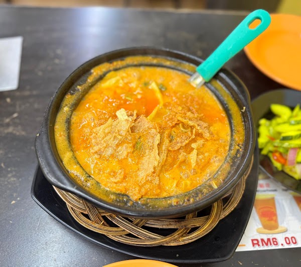 Kam Long Ah Zai Curry Fish Head (Jalan Wong Ah Fook) 4