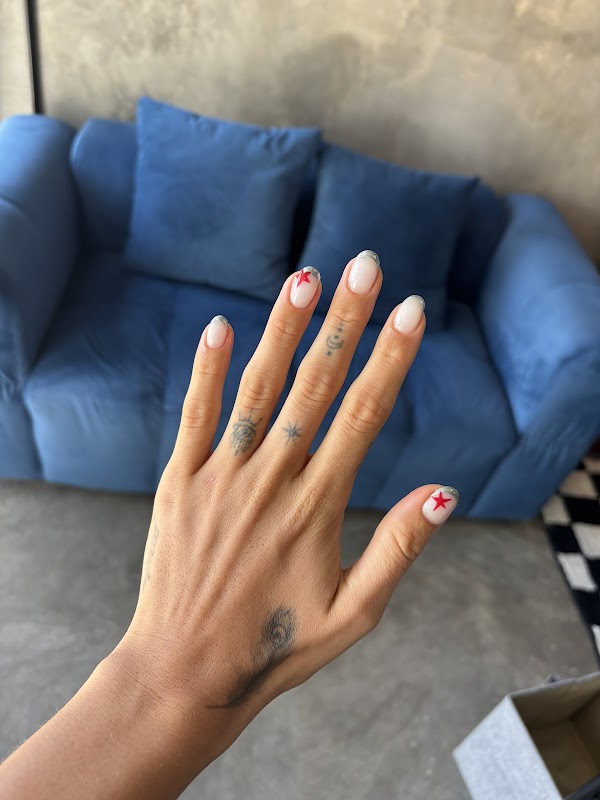 Claws Set Nails Studio 2