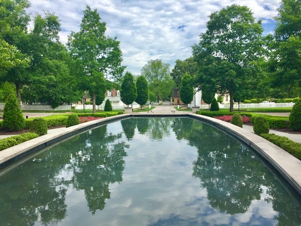 Williamsburg Inn, an official Colonial Williamsburg Hotel 4