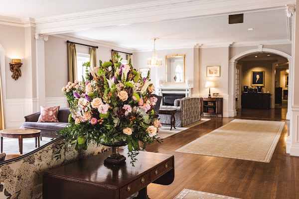 Williamsburg Inn, an official Colonial Williamsburg Hotel 2