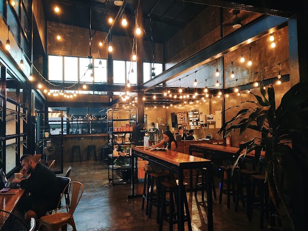 Common Crew Coffee Roasters & Brewers 4