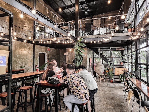 Common Crew Coffee Roasters & Brewers 3