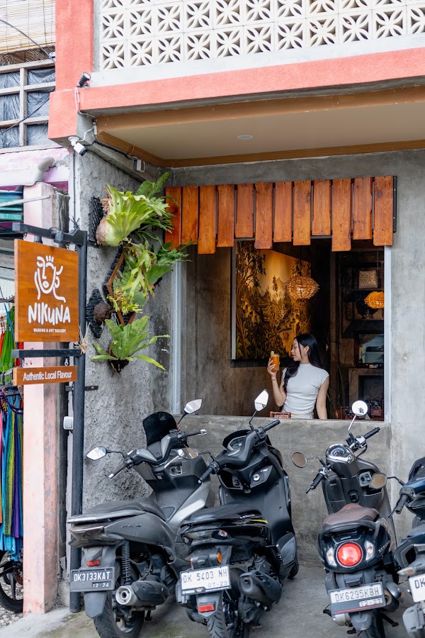 Nikuna warung & Art Gallery