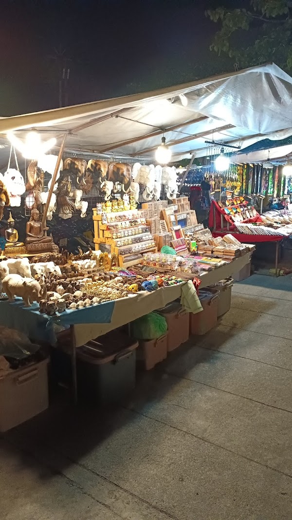 Fisherman's Village Night Market 2