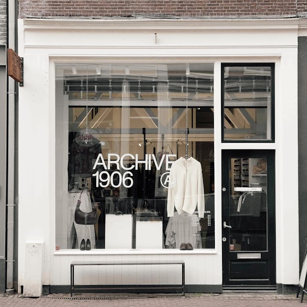 Archive 1906 | Vintage Designer Fashion