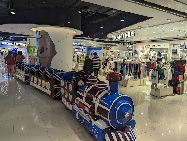 Intime Department Store 4