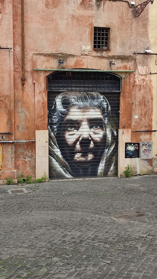 Piazza di San Calisto 3