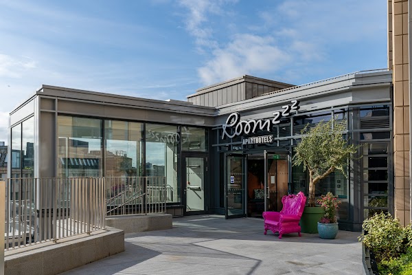 Roomzzz Aparthotel Edinburgh