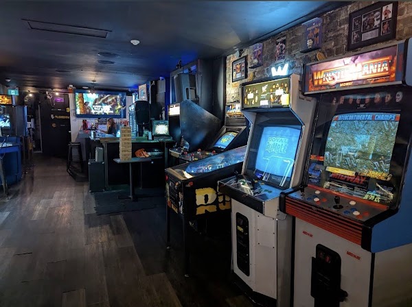FreePlay Toronto Retro Arcade Bar 1