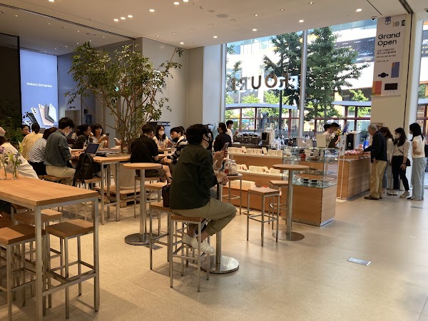 Samsung Store Hongdae 3