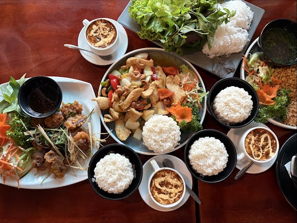 Hong Hoai's Restaurant 4