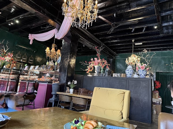 Emily Darling Cafe 5