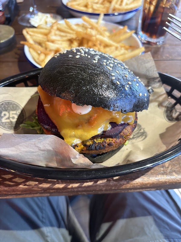 25 Degrees Burger Bar 2