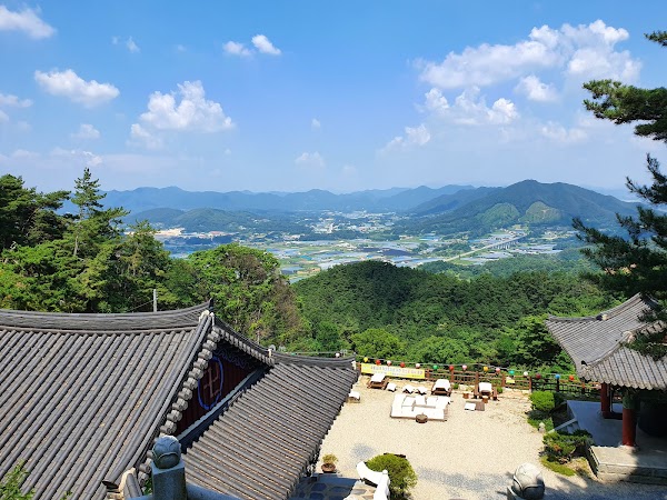 Yongamsa 2