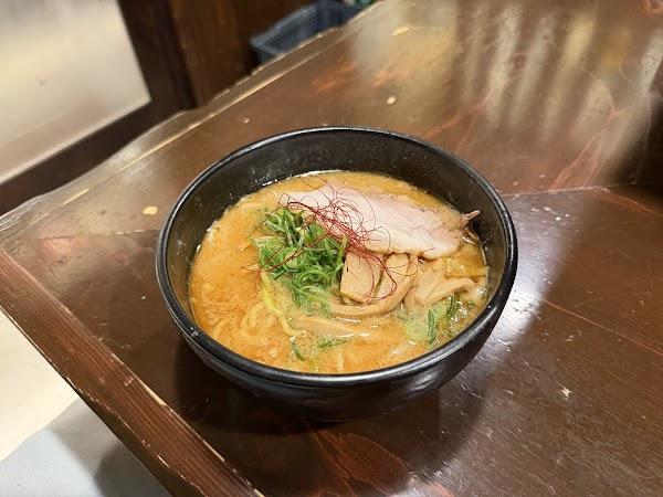 Ramen gantetsu yokocho 3