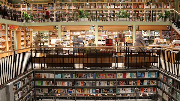 Phương Nam Book City 5