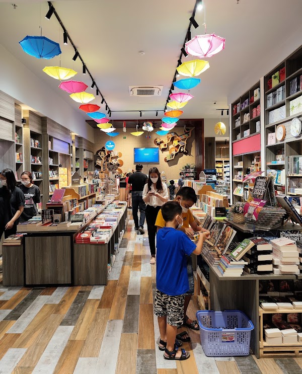 Phương Nam Book City 3