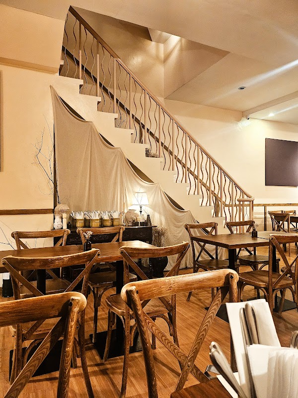 ENTRADA Dining + Café 1