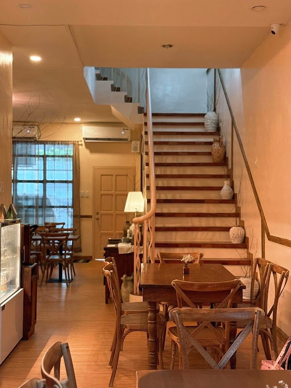 ENTRADA Dining + Café 4