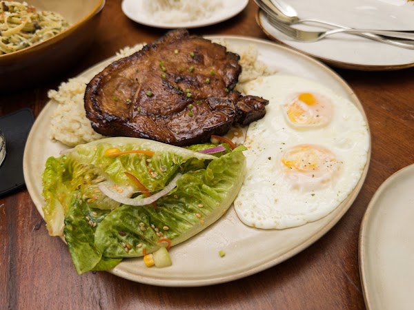 ENTRADA Dining + Café 3