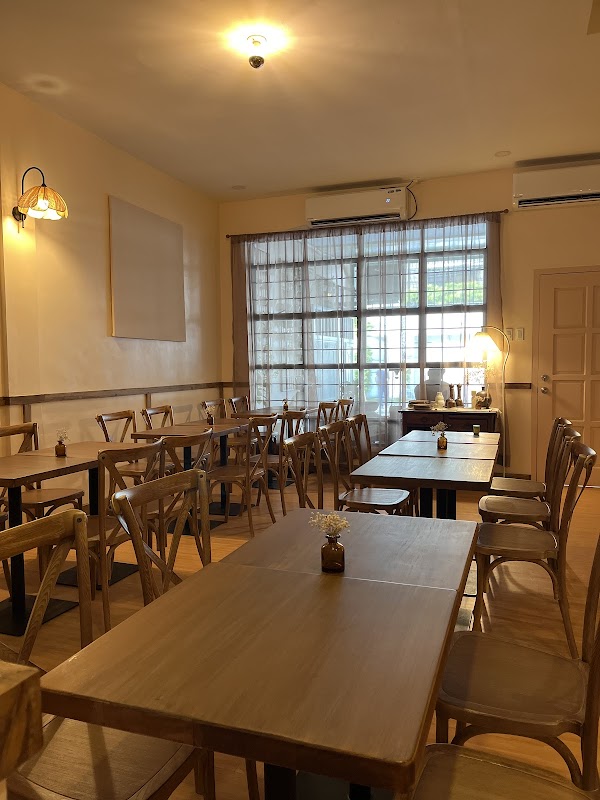 ENTRADA Dining + Café 2