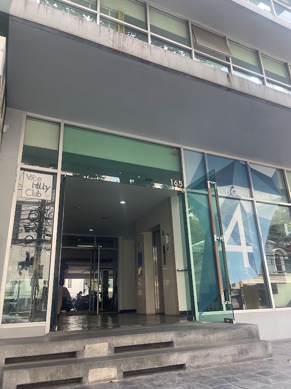 RAVii Flagship Store 1