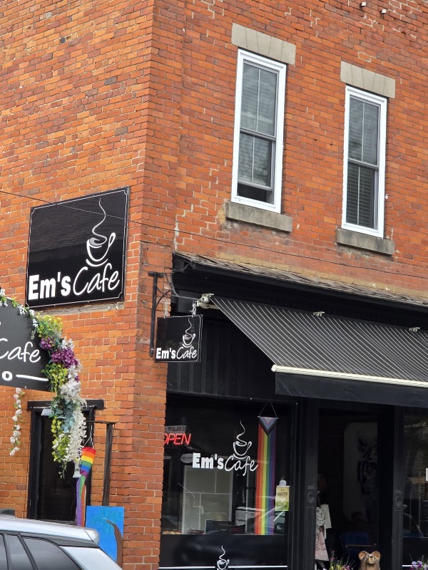 Em's Cafe 4
