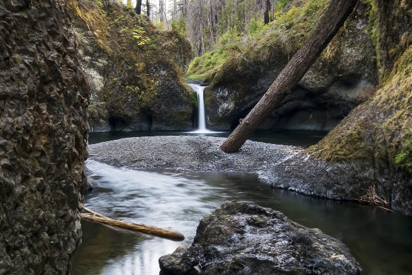 Punch Bowl Falls 1