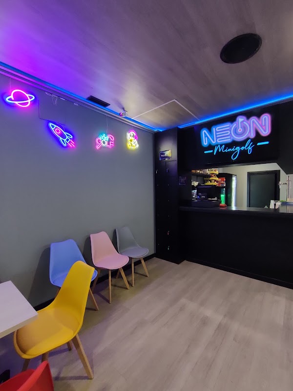Neón Minigolf 4