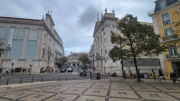 Praça Luís de Camões 3