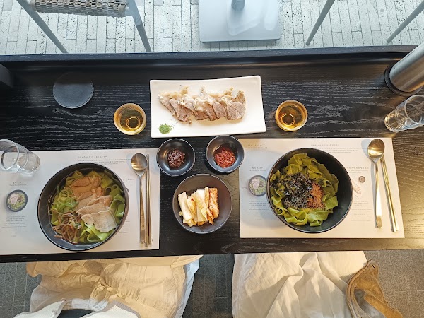 OSULLOC TEA TERRACE MATCHA NOODLE BAR 2