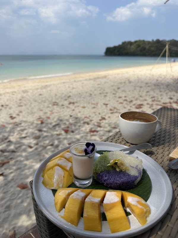 Andalay Beach Bar & Cafe’ 4