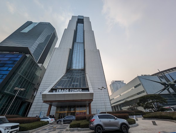 Trade Tower Building