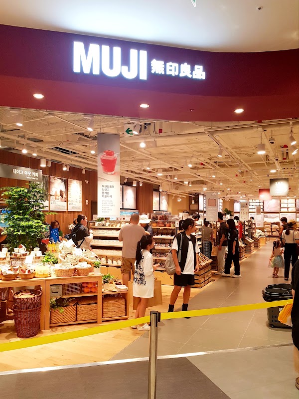 MUJI