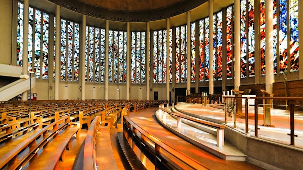 Église catholique Saint-Pierre à Yvetot 1