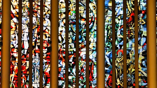 Église catholique Saint-Pierre à Yvetot 3