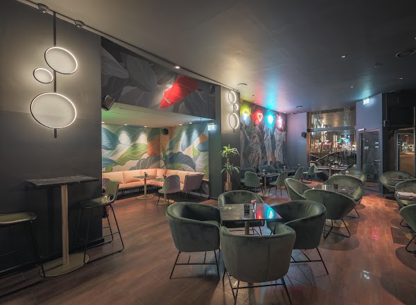 TOGA Bar & Kitchen