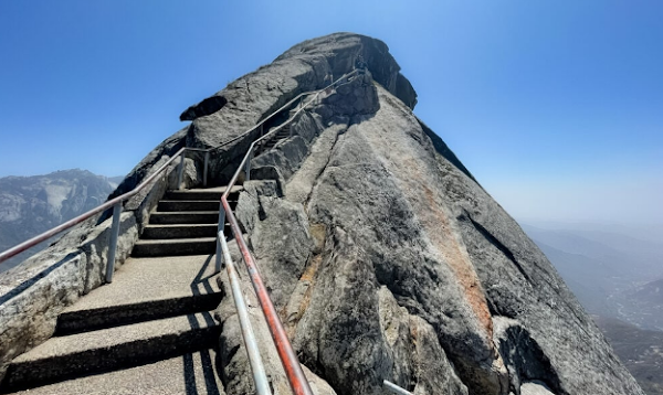 Moro Rock Trail 4
