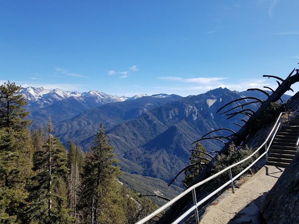 Moro Rock Trail 3