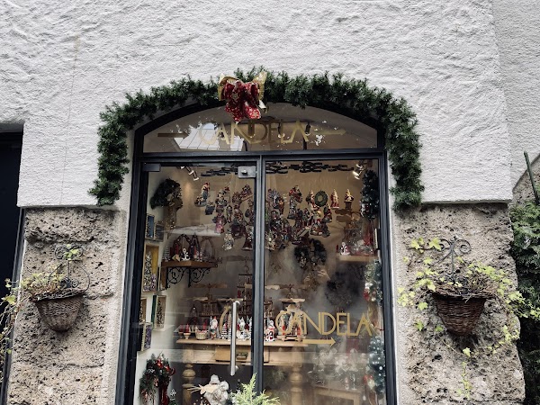 Getreidegasse Street 3